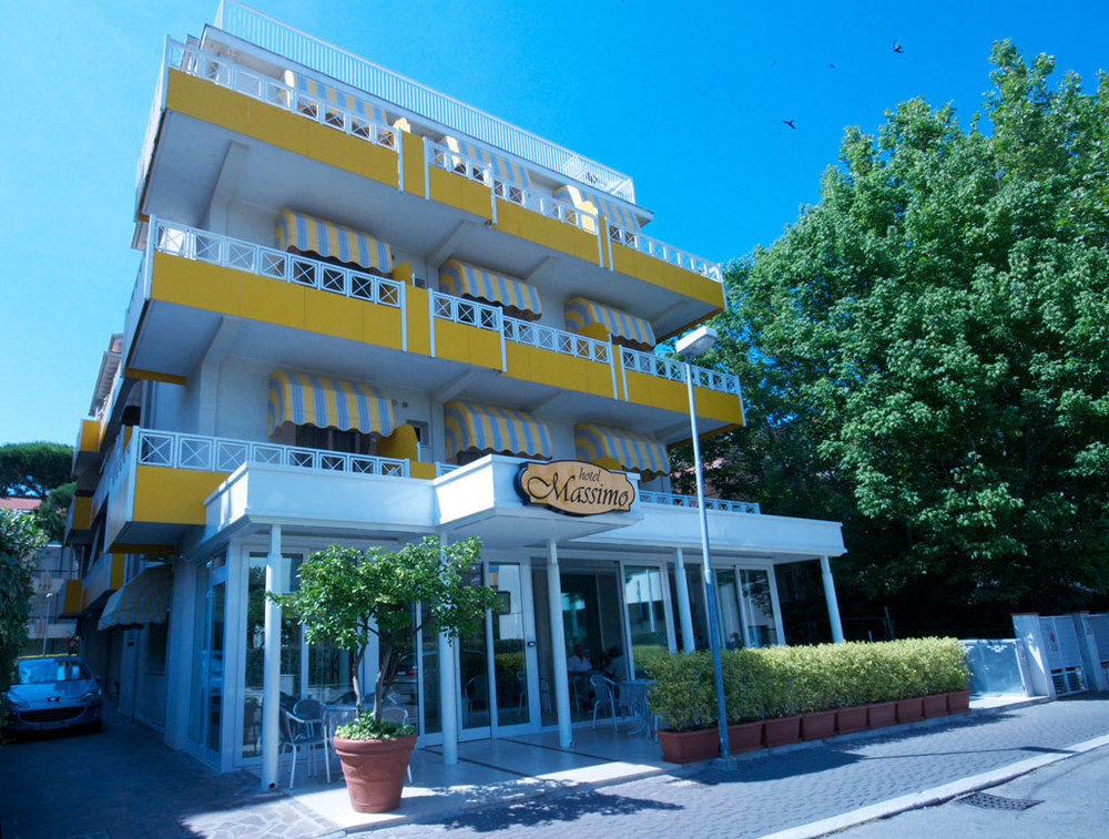 Hotel Massimo Риччоне Экстерьер фото